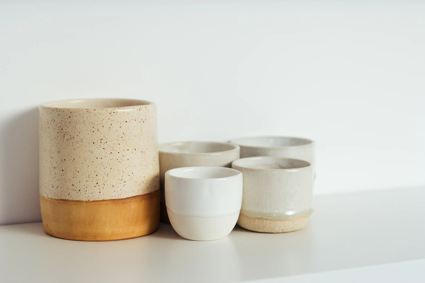 White ceramic ware in production