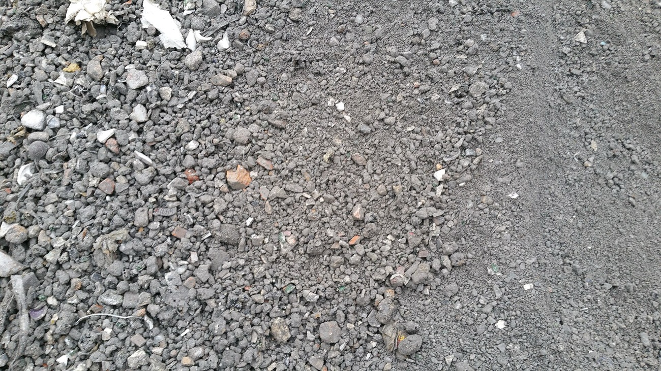 Coarse bottom ash aggregate