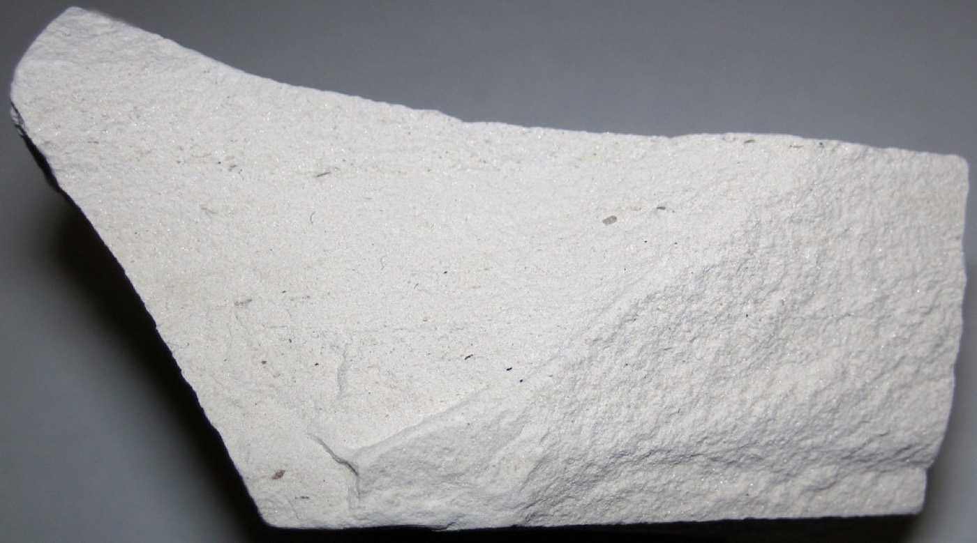 White magnesite mineral
